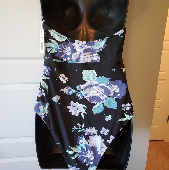 One Piece Floral Print Swim Suit - Picture 2 of 3